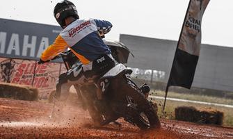 Royal Enfield Դ Slide School áҤừԿԡ!  ǹѡԴʤš Flat Track   ʹŹ Ե