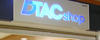 ป้ายอะคริลิคโลโก้ DTAC ใน Shop ผลิตป้ายห้องพักอะคริลิค ป้ายอะคริลิคแบบต่างๆ